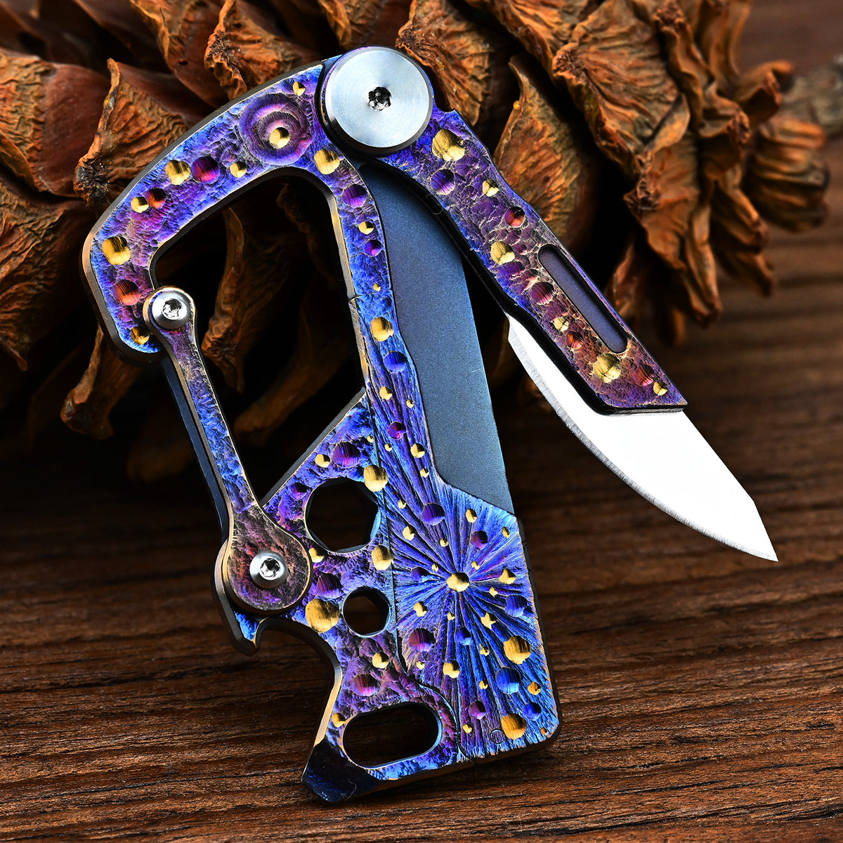 Limited Edition Hand Carved Starry Sky Titanium Alloy Multifunctional Key Chain - Waist Hanging Car Keychain Pocket Knife EDC