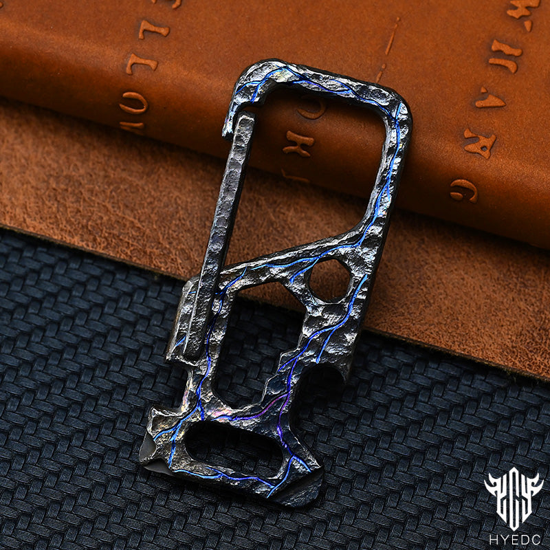 Limited Edition Stone Pattern Titanium Alloy Key Chain Multi-Function Car Bottle Opener Men's Pendant EDC Accessory