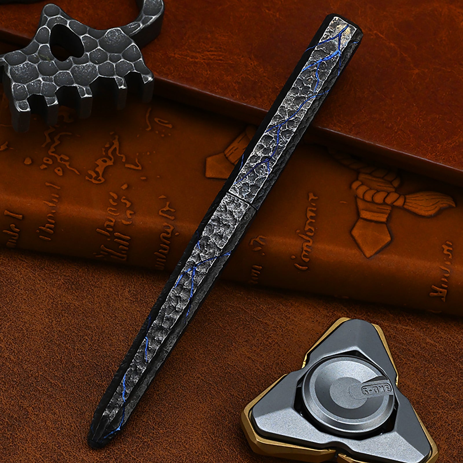 HCYEDC Limited Edition Titanium Alloy Tactical Pen Hand Carved Stone Grain Metal Signature Neutral EDC Split Rock Pen Pen Body Using Design for Writing Tactical Defense Emergency Defense Escape