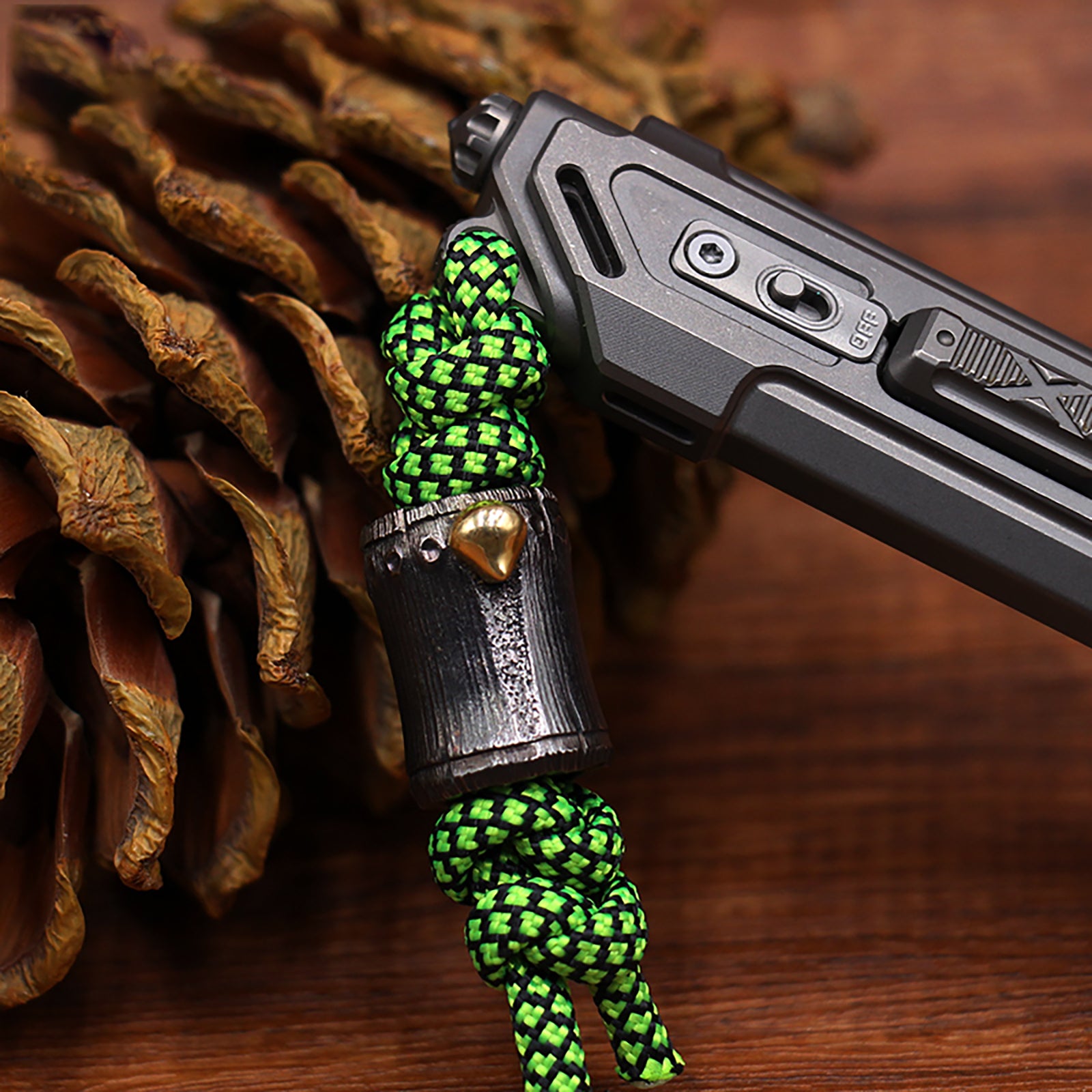 Hand Carved Limited Edition Titanium Alloy Knife Beads Paracord Umbrella Rope Bead Bamboo DIY Pendant Collar Necklace Jewelry
