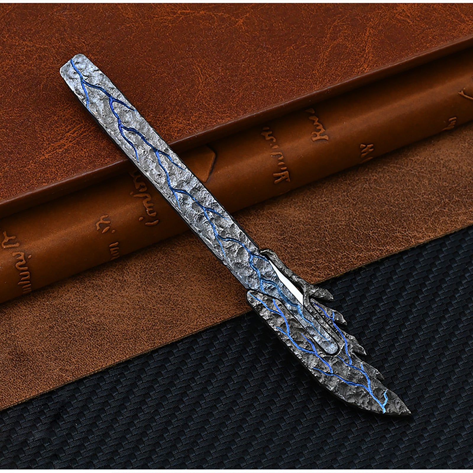 Hand Carving Rock Texture Titanium Alloy Camping Knife Sharp Folding Keychain Gift Carry-on Safe Sharp Folding Knife EDC