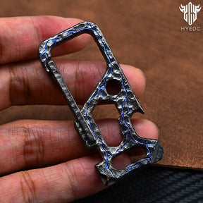 Limited Edition Stone Pattern Titanium Alloy Key Chain Multi-Function Car Bottle Opener Men's Pendant EDC Accessory