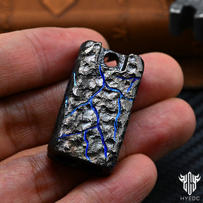 Limited Edition Titanium Alloy Whistle Double Tube High Audio Hand Carved Stone Grain Outdoor Survival Referee Whistle EDC