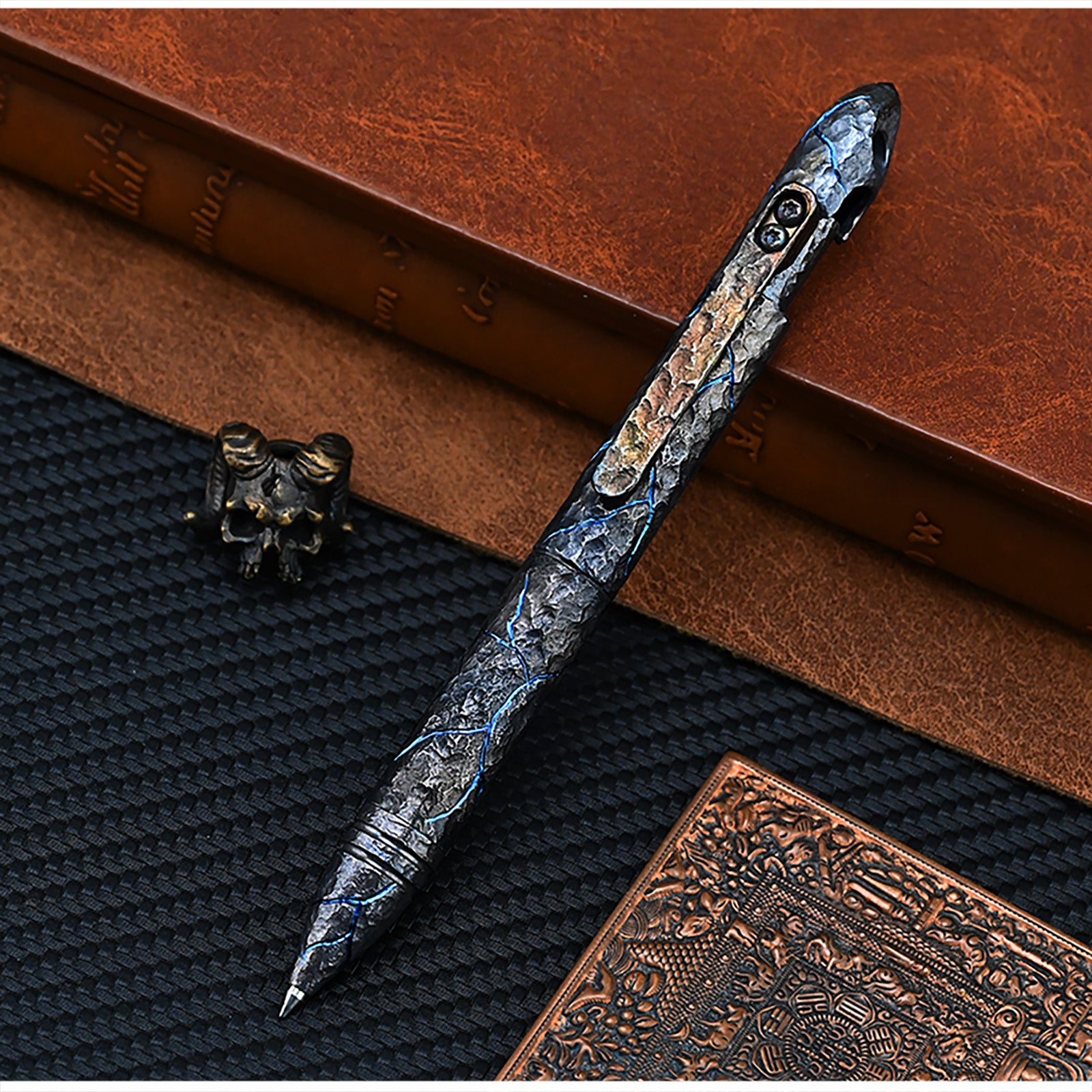 HCYEDC Titanium Hand Carving Rock Texture Titanium Alloy Tactical Pen Pen Decompression Metal Signature Neutral Tactical Bolt Action Pen with Steel Glass Breaker Design Emergency Emergency Escape Pen