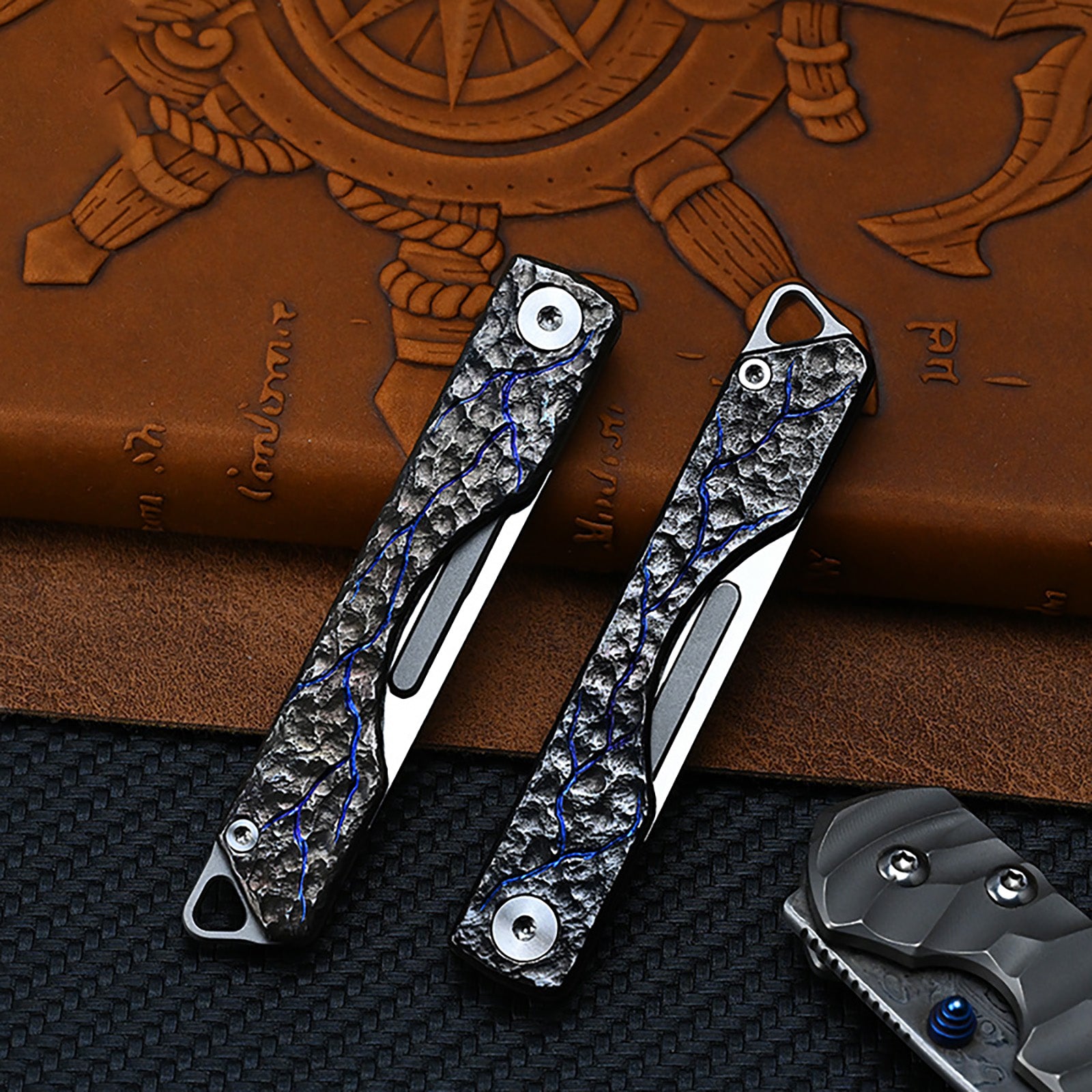 Limited Edition Hand Carving Stone Grain Titanium Alloy Multifunctional Key Chain Waist Hanging Car Keychain Pocket Knife EDC