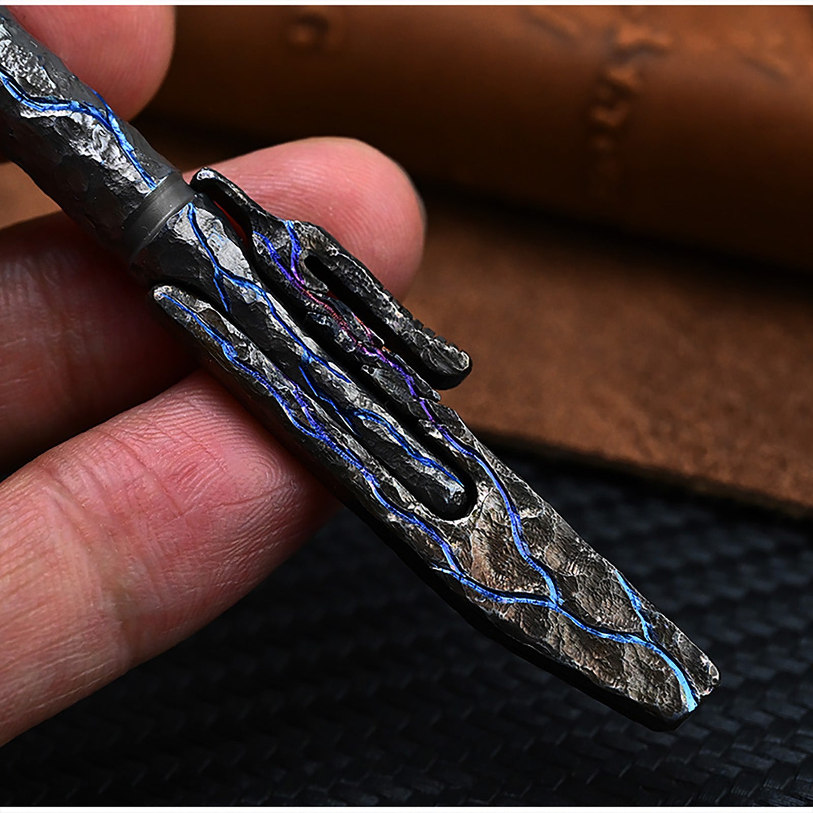 Titanium Hand Carving Rock TextureTitanium Alloy Art Knife Keychain Portable Disassembly Tool EDC