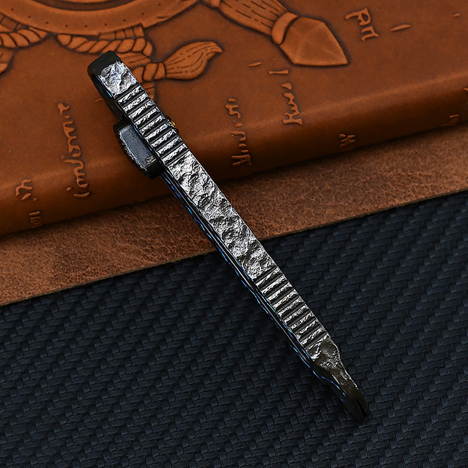 Hand Carving Rock Texture Titanium Alloy Push Knife Multifunctional Pocket Cutter Paper can Replace Blade Art Knife Wallpap EDC