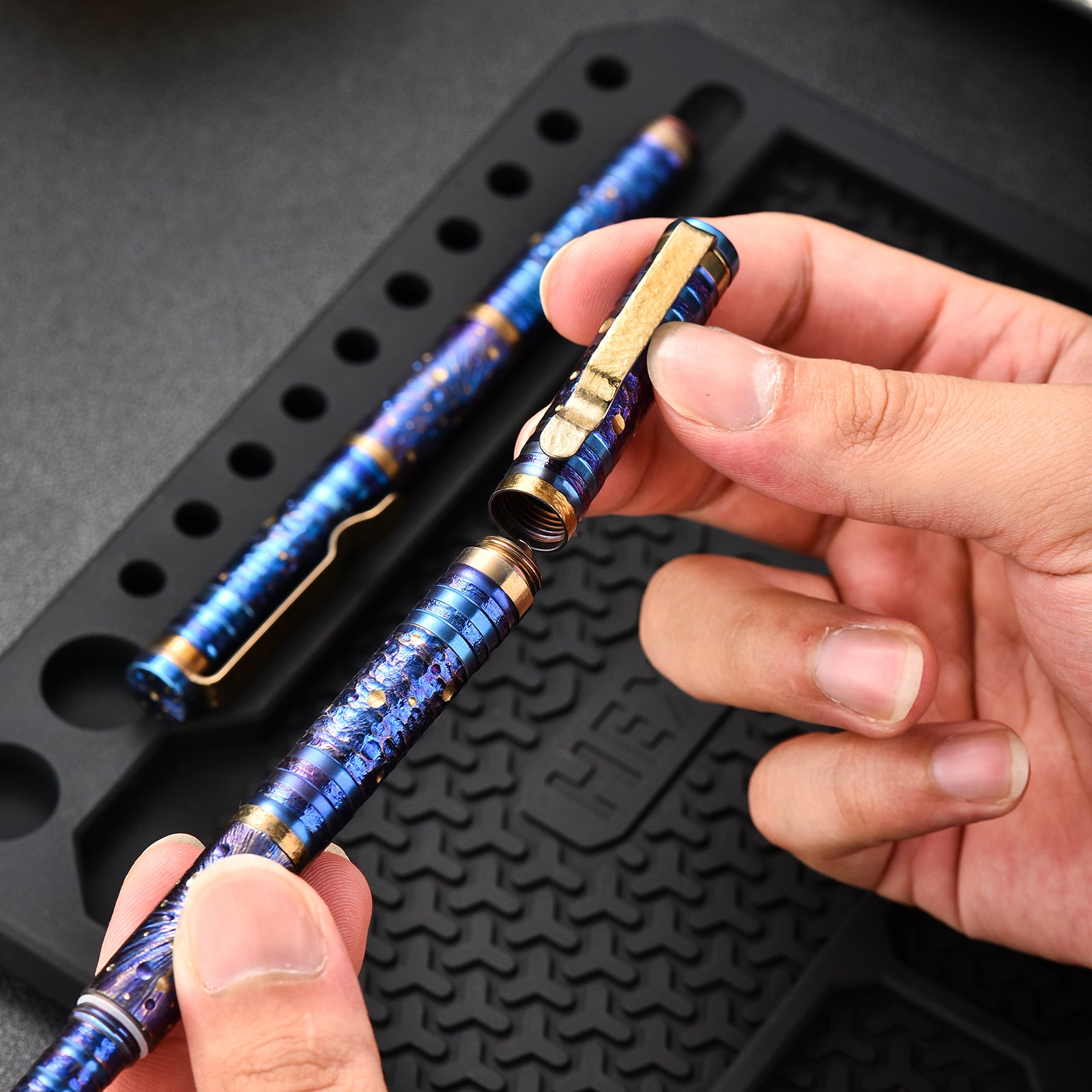 HCYEDC Titanium Alloy Tactical Pen Hand Carved Star Sky Limited Edition Tungsten Pen Tactical Pen with Tungsten Steel Glass Breaker Tip Self-DefenceDecompression Metal Signature Neutral Pen EDC
